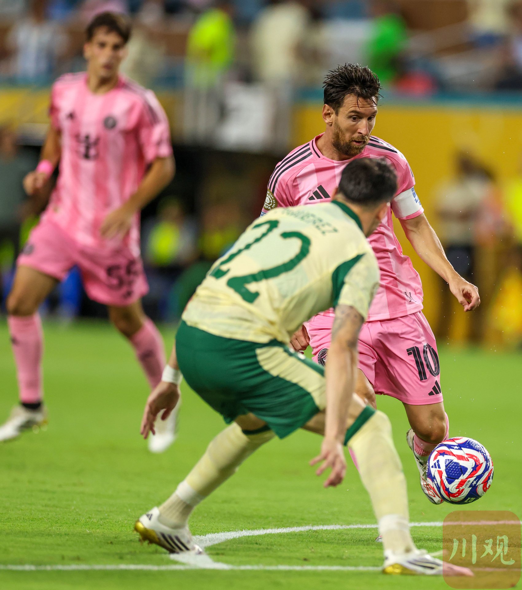 包含世界聚焦！足球赛事全球收视创新高的词条