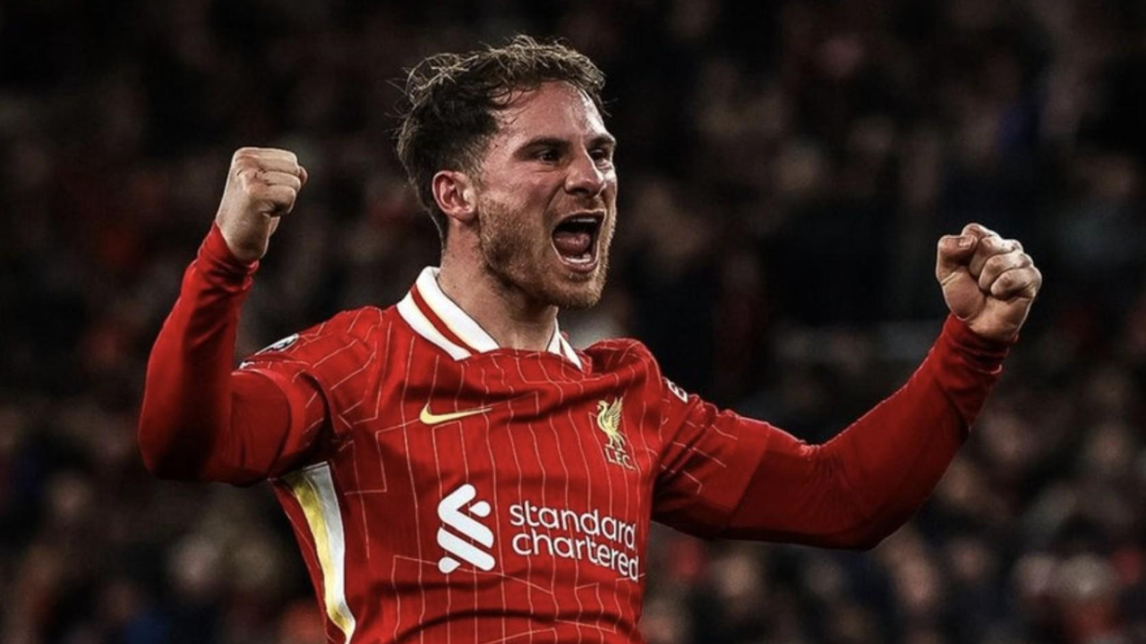 英超选手发挥出色,荣膺最佳MVP 英超选手发挥出色,荣膺最佳MVP