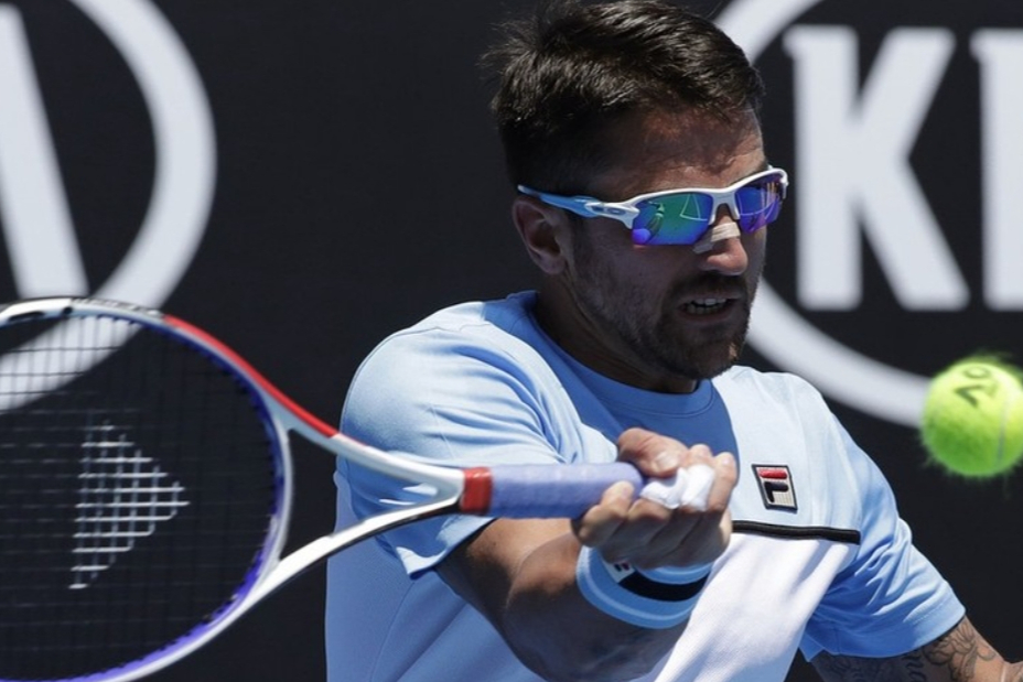 戴维斯杯轻取澳网,西西帕斯点燃赛场 戴维斯杯轻取澳网,西西帕斯点燃赛场