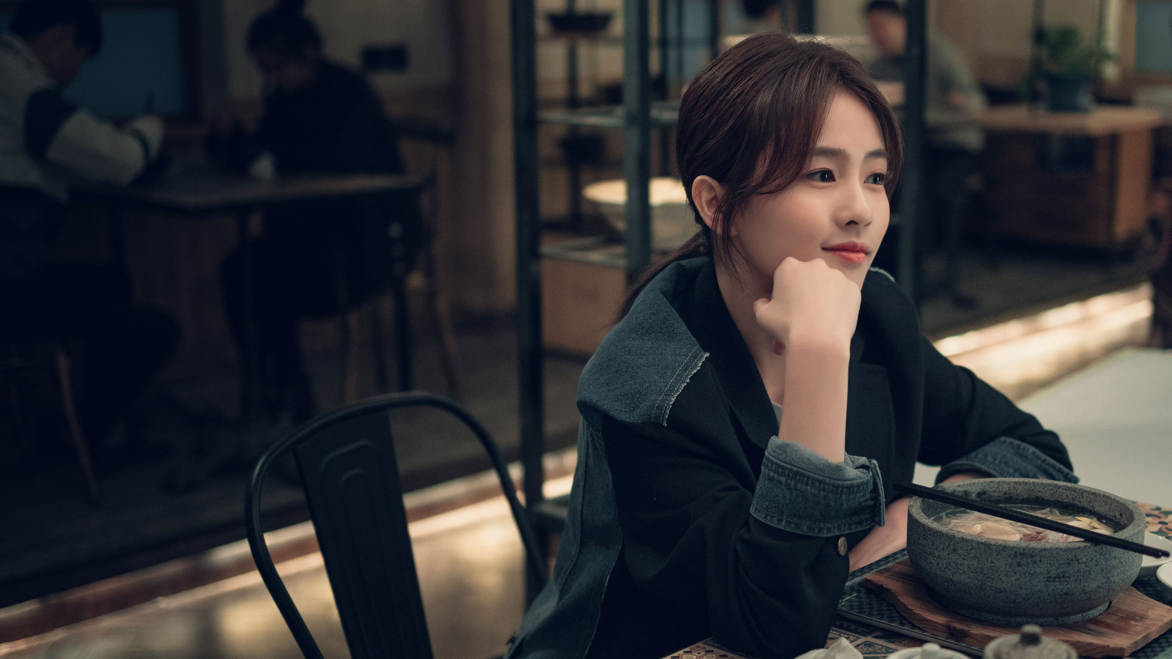 篮球之神借了他的手，利拉德式爆杀如何在绿茵场预言了德甲王座的更迭