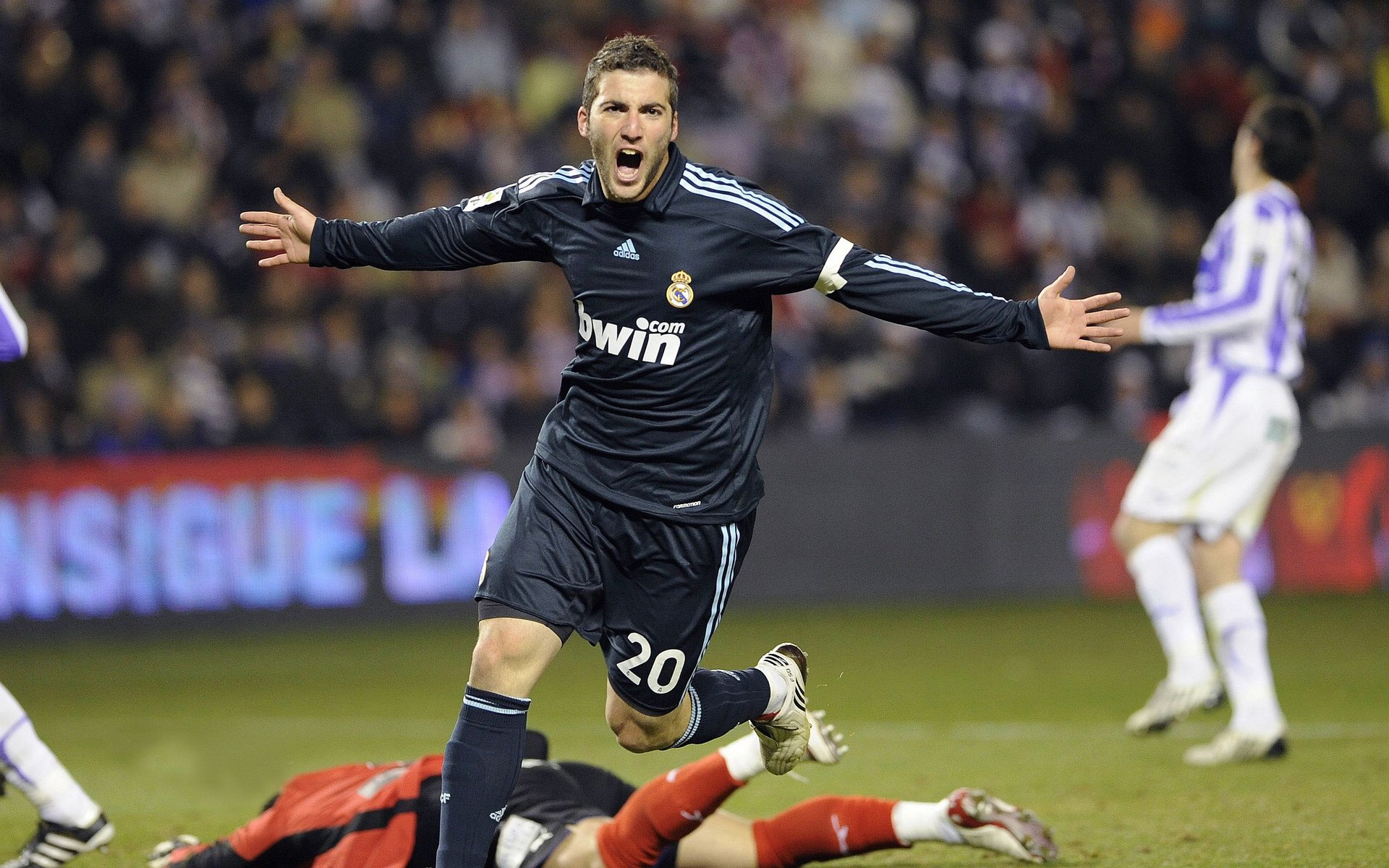 开云sport-死亡之组的第三颗太阳，李刚仁爆发与土耳其提前终结的德国悬念