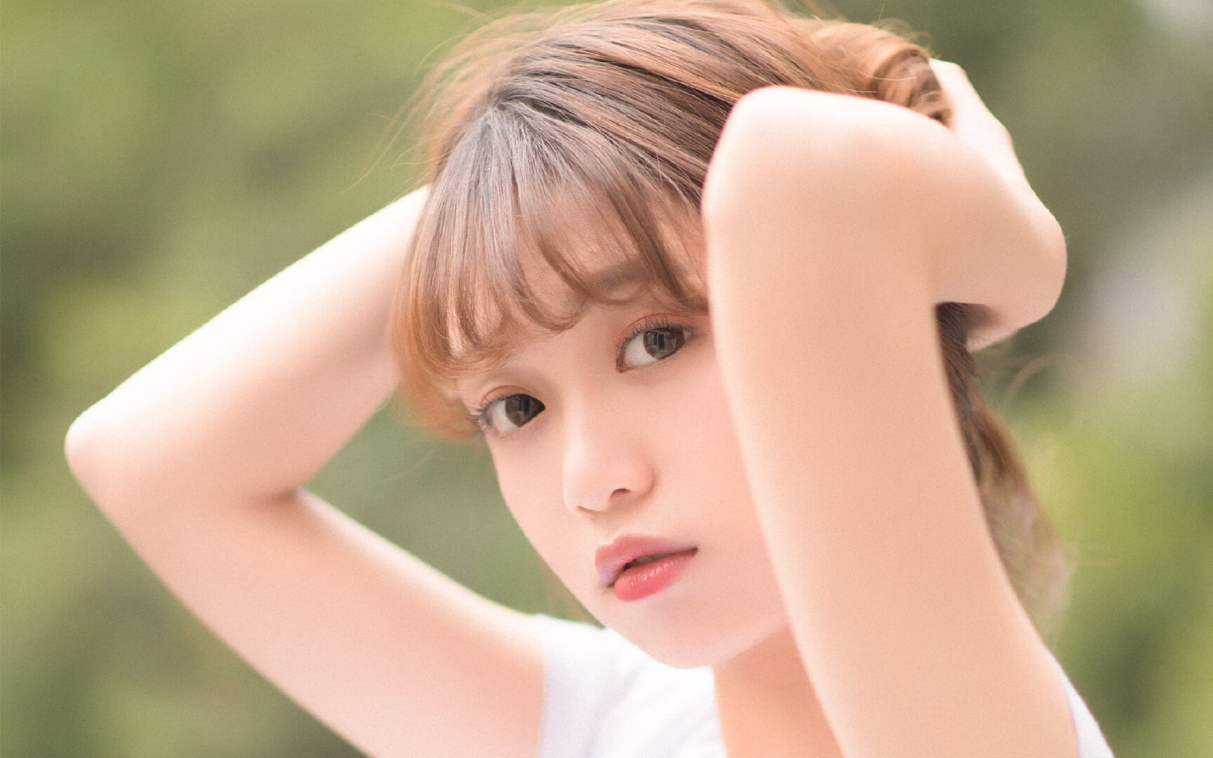 当休斯顿的青春风暴碾过孟菲斯的坚韧，布鲁克林一颗孤星正照亮苍穹